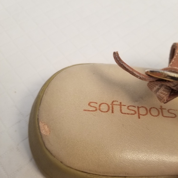 Soft Spots 100% Leather Sandals Size 7W Tan See Photos - Picture 6 of 9